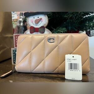 COACH Accordion Pillow Quilting Zip Full Size Wallet